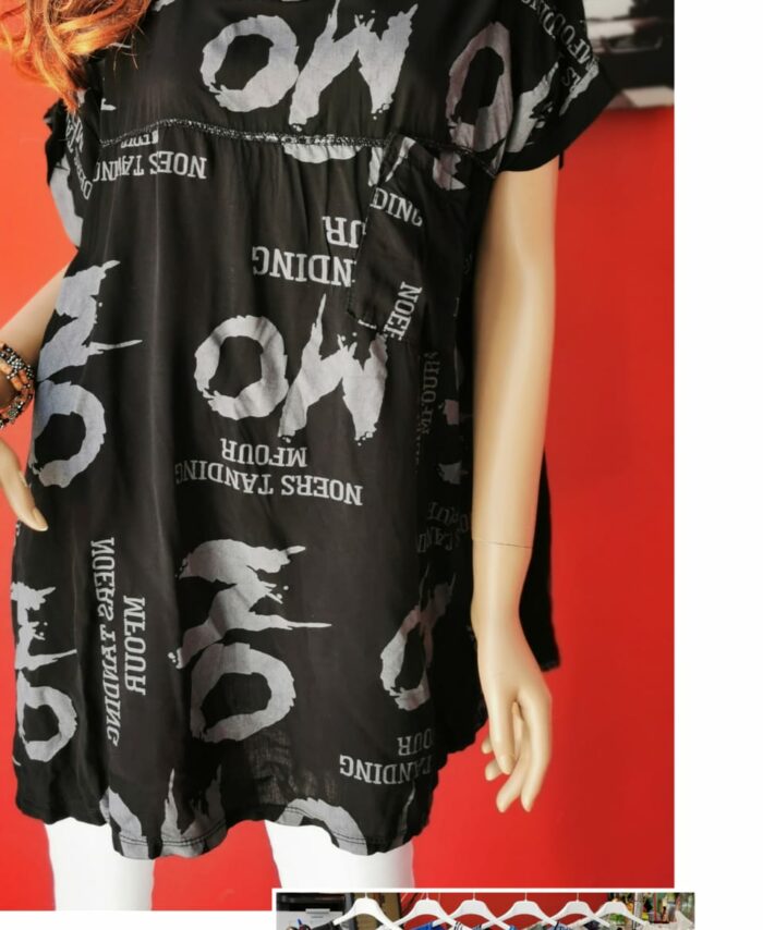 Camiseta estampada negra